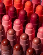 Catrice Blushin' Charm Multi Stick rdečilo z osvetljevalcem v paličici odtenek 060 Toasted Toffee 5.5 g