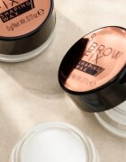Catrice Brow Fix Shaping vosek za fiksacijo obrvi odtenek 010 5 g