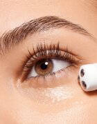 Catrice Caffeine Kick serum za oči s hladilnim učinkom 15 ml