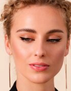 Catrice Calligraph Pro Precise 20h črtalo za oči v obliki flomastra z mat učinkom 11 ml