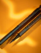 Catrice Calligraph Pro Precise 24h Matt vodoodporno tekoče črtalo za oči v peresu odtenek 010 Intense Black Waterproof 12 ml