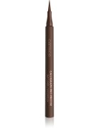 Catrice Calligraph Pro Precise Matt Liner črtalo za oči v obliki flomastra vodoodporna odtenek 020 Espresso Brown 1 ml