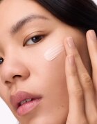 Catrice Glass Like Pearl Primer posvetlitvena podlaga z vlažilnim učinkom odtenek 010 Pearlfection 30 ml