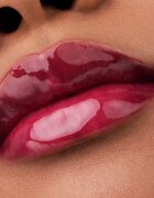 Catrice Glossing Glow tonirno olje za ustnice odtenek 020 - Drama Mama 4 ml