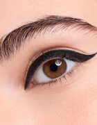 Catrice Hyper Liner Brush Eyeliner tekoče črtalo za oči z mat finišem odtenek 010 Classic Black 0.52 ml