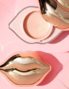 Catrice KISS & GLOW vlažilni balzam za ustnice z bleščicami odtenek C01 Lust For Love 6 g