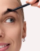Catrice Lift & Laminate Brow Tool krtačka za obrvi 1 kos