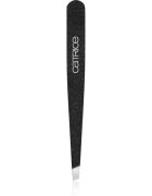Catrice Magic Perfectors pinceta s poševno konico 1 kos