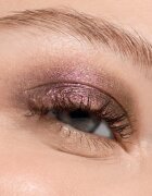 Catrice Prismatic Shift Eyeshadow senčila za oči z multikromatskim učinkom odtenek 020 Berry Blaze 1 g
