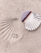 Catrice Seashell Stories čopič za obraz in telo C01 Ocean’s Treasure 1 kos