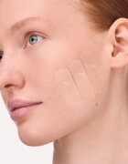 Catrice Skin Like Luminous Foundation tekoči puder z učinkom osvetljevanja z vlažilnim učinkom odtenek 020N 30 ml