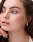 Catrice Soft Blend Eyeshadow Stick dolgoobstojna senčila za oči v svinčniku vodoodporno odtenek 030 Velvet Pink 1.65 g