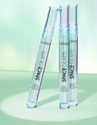 Catrice Space Glam tekoče senčilo za oči odtenek 010 Milky Way 2 ml