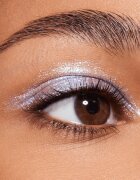 Catrice Space Glam tekoče senčilo za oči odtenek 010 Milky Way 2 ml