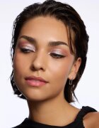 Catrice Space Glam tekoče senčilo za oči odtenek 010 Milky Way 2 ml