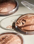 Catrice Sun Lover Glow bronzer odtenek 010 Sun - Kissed Bronze 8 g