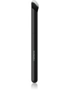 Catrice Under Eye Concealer Brush čopič za korektor 1 kos