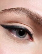 Catrice Velvet Glide vodoodporni svinčnik za oči z mat učinkom odtenek 010 Black Stone 1.4 g