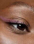 Catrice Velvet Glide vodoodporni svinčnik za oči z mat učinkom odtenek 040 Plum Line 1.4 g