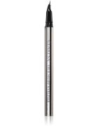 Claresa True Sharp Eyeliner tekoče črtalo v peresu za dolgoobstojen učinek odtenek 01 Black 0.5 ml