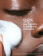 Clarins Cleansing Gentle Renewing Cleansing Mousse nežna čistilna pena za vse tipe kože 150 ml
