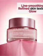 Clarins Multi-Active Day Cream Dry Skin gladilna in posvetlitvena krema za suho kožo 50 ml