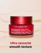 Clarins Super Restorative Day Cream SPF 15 pomlajevalna dnevna krema SPF 15 50 ml