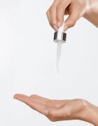 Clinique Anti-Blemish Solutions™ Anti-blemish + Line Correcting Serum serum za glajenje za problematično kožo akne 30 ml