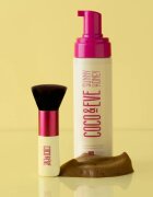 Coco & Eve Sunny Honey Deluxe Vegan Kabuki Brush čopič za ličenje Kabuki za telo in obraz 1 kos