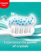 Colgate Max White White Crystals zobna pasta za beljenje zob 75 ml