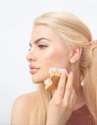 Crystallove Bamboo Butterfly Agave Face Brush Travel Size masažna krtača za obraz in dekolte 1 kos