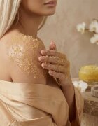 Crystallove Clear Quartz Shimmer Body Scrub piling za telo 200 g