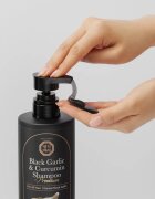 DAENG GI MEO RI Black Garlic & Curcumin Shampoo globinsko regeneracijski šampon za okrepitev in rast las 500 ml