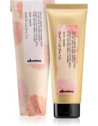 Davines More Inside Medium Hold Pliable Paste stiling pasta za naravno fiksacijo 125 ml