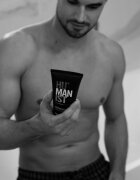 Delia Cosmetics Humanist osvežujoč gel za prhanje 200 ml