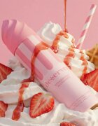 DESERVED Whipped Shower Foam Strawberry Milkshake pena za prhanje za telo 250 ml