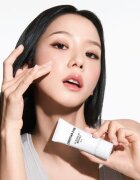 DIOR Hydrating Invisible UV Fluid zaščitni fluid SPF 50+ 30 ml