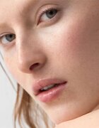 Dr. Hauschka Make-Up Colour Correcting Powder kompaktni puder odtenek 01 activating 8 g