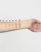 Dr. Hauschka Make-Up Foundation lahki tekoči puder odtenek 05 nutmeg 30 ml