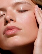 Dr. Hauschka Make-Up Illuminating Fluid tekoči osvetljevalec 30 ml