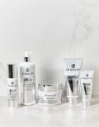 Dr Irena Eris Body Art Alabaster Scrub gladilni piling za telo z alabastrom 200 ml