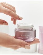 Dr Irena Eris Volumeric krema za predel okoli oči za zapolnitev in korekcijo gub SPF 20 15 ml