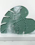 EcoTools Makeup Brush Cleansing Pad krtačka za čiščenje čopičev 1 kos