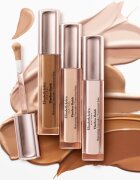 Elizabeth Arden Flawless Finish Skincaring Concealer dolgoobstojni korektor odtenek 145 5.9 ml
