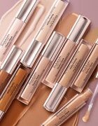 Elizabeth Arden Flawless Finish Skincaring Concealer dolgoobstojni korektor odtenek 445 5.9 ml