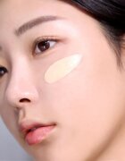 espoir Pro Tailor Foundation Be Glow vlažilni tekoči puder za osvetlitev kože odtenek 22 Petal 30 g