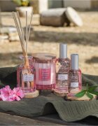 Esprit Provence Fleurs De Cerisier dišeča sveča s pokrovčkom 190 g