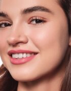 essence 8h Matte Comfort mat svinčnik za ustnice s šilčkom odtenek 20 Mauve Mirage 0.3 g