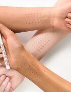 essence BABY GOT FRECKLES črtalo za pegice odtenek Faux Real 1 ml