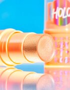 essence BABY GOT HOLO GLOW paličica za osvetljevanje odtenek 10 Holy Apricotly 5 g